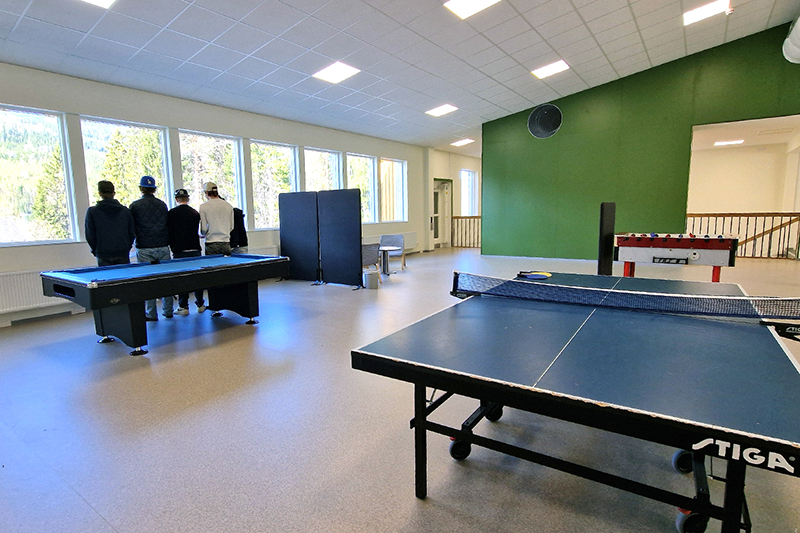 I uppehållsrummet Navet på Kvistbergsskolan finns bland annat bordtennisbord. Här kommer det också att möbleras med sittmöbler.